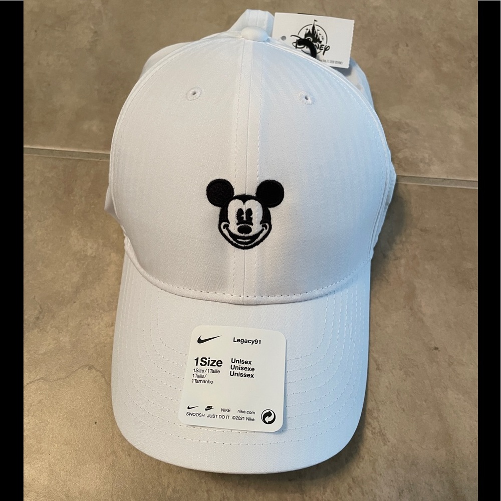 Nike Legacy91 Dri-Fit Disney Mickey Mouse White Adjustable Hat Cap NEW w/ Tag
